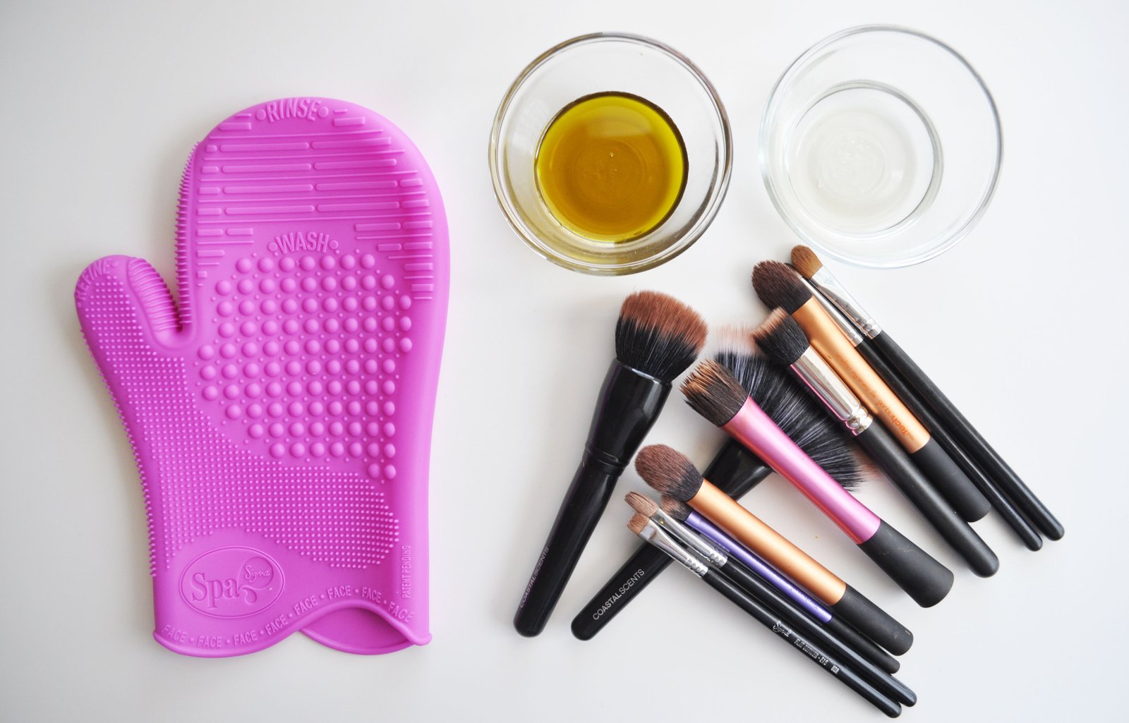 how-to-clean-makeup-brushes-with-coconut-oil-the-nosh-life