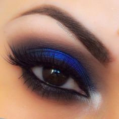 electric-blue-makeup