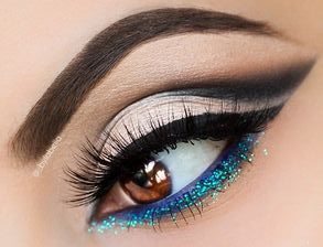 Cleopatra Blue Glitter Liner Makeup