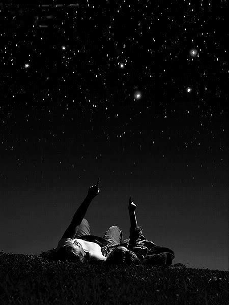 couple Stargazing date idea