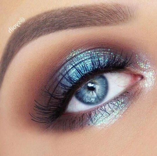 Cool Silvery Blue Eye Look