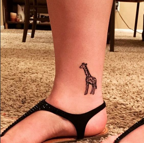 Giraffe-Ankle-Tattoos