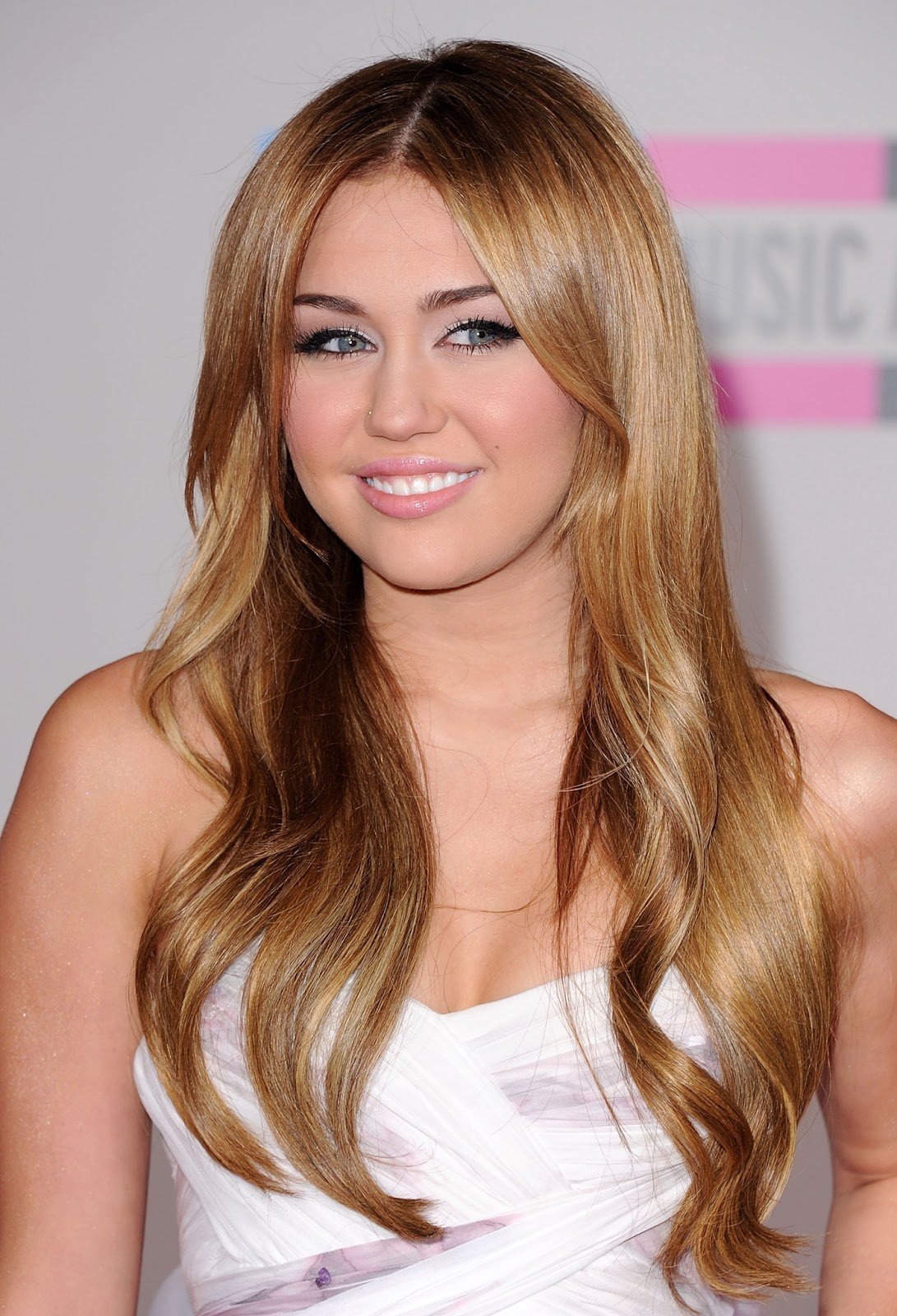 Miley Cyrus long layered haircut