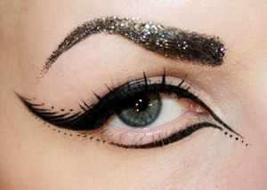 how to apply eyeliner