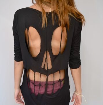 How To Cut A Shirt: 17 Cute Ways To Cut A Shirt How To Cut A Shirt: 10 Cute Ways To Cut A Shirt