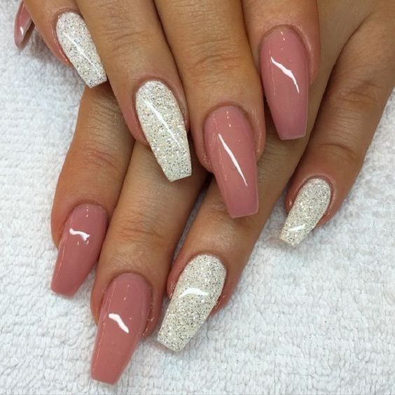 35 Pretty And Simple Nail Designs For Girls On The Go