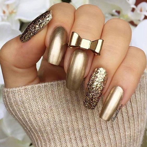 gold tip nails