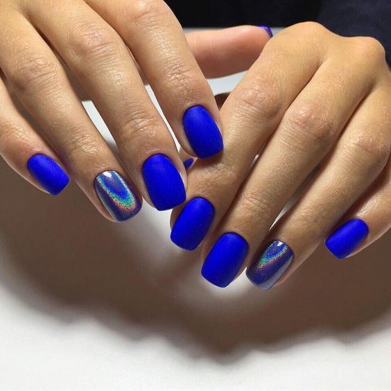chrome nails blue
