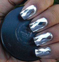 chrome nails diamond