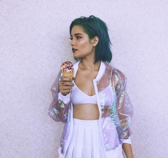 pastel outfit halsey