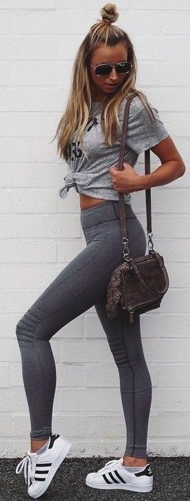 35 Chic Gray Leggings Outfits Ideas Streetstyle Inspiration - Part 34