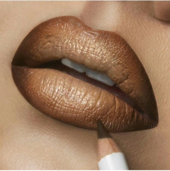 Brown Ombre Lips