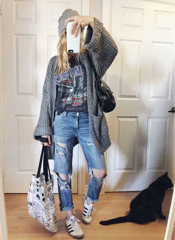 Boyfriend Jeans Outfit – Band Tee