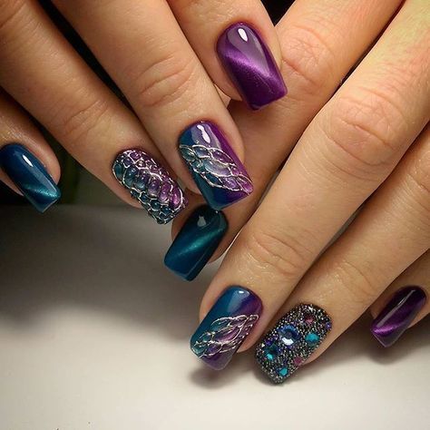 Purple Nail Designs – Purple and Teal Cat Eye Polish with Snakeskin Effect