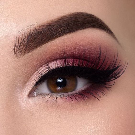 Pink Eye Make Up Looks – Nude Pink Smokey Eye
