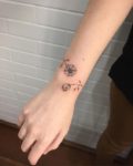 bracelet-daisy-flower-tattoo