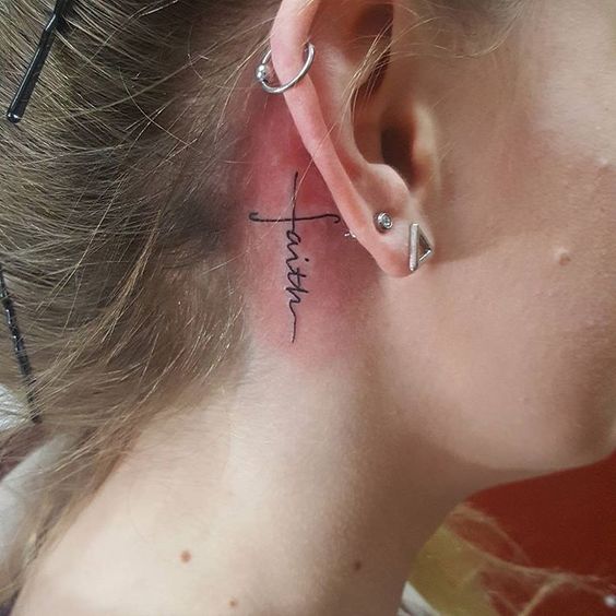 bee-behind-the-ear-tattoo